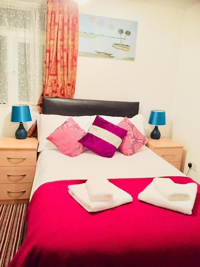 Metro House Star Accommodation Londra Dış mekan fotoğraf