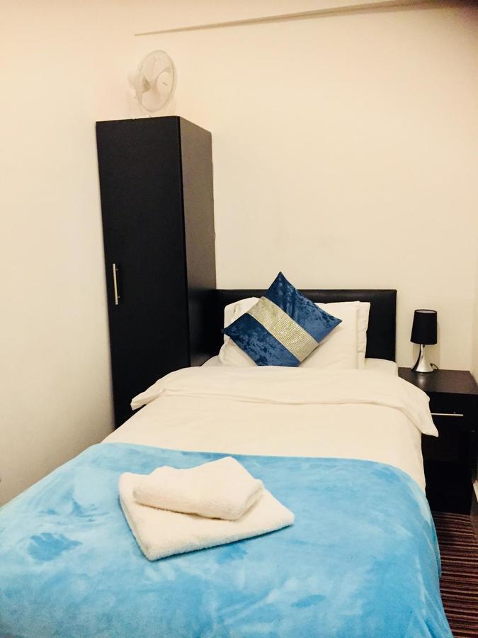 Metro House Star Accommodation Londra Dış mekan fotoğraf