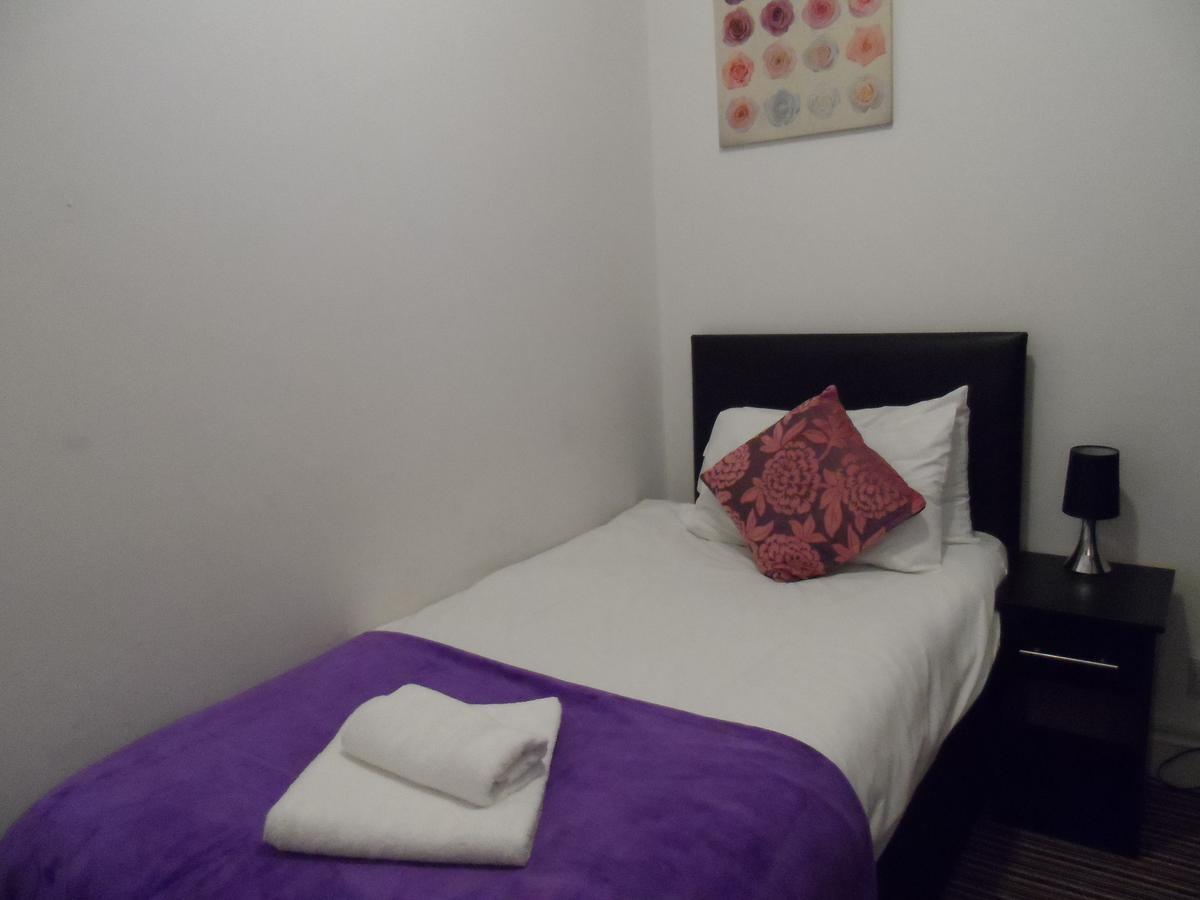 Metro House Star Accommodation Londra Dış mekan fotoğraf