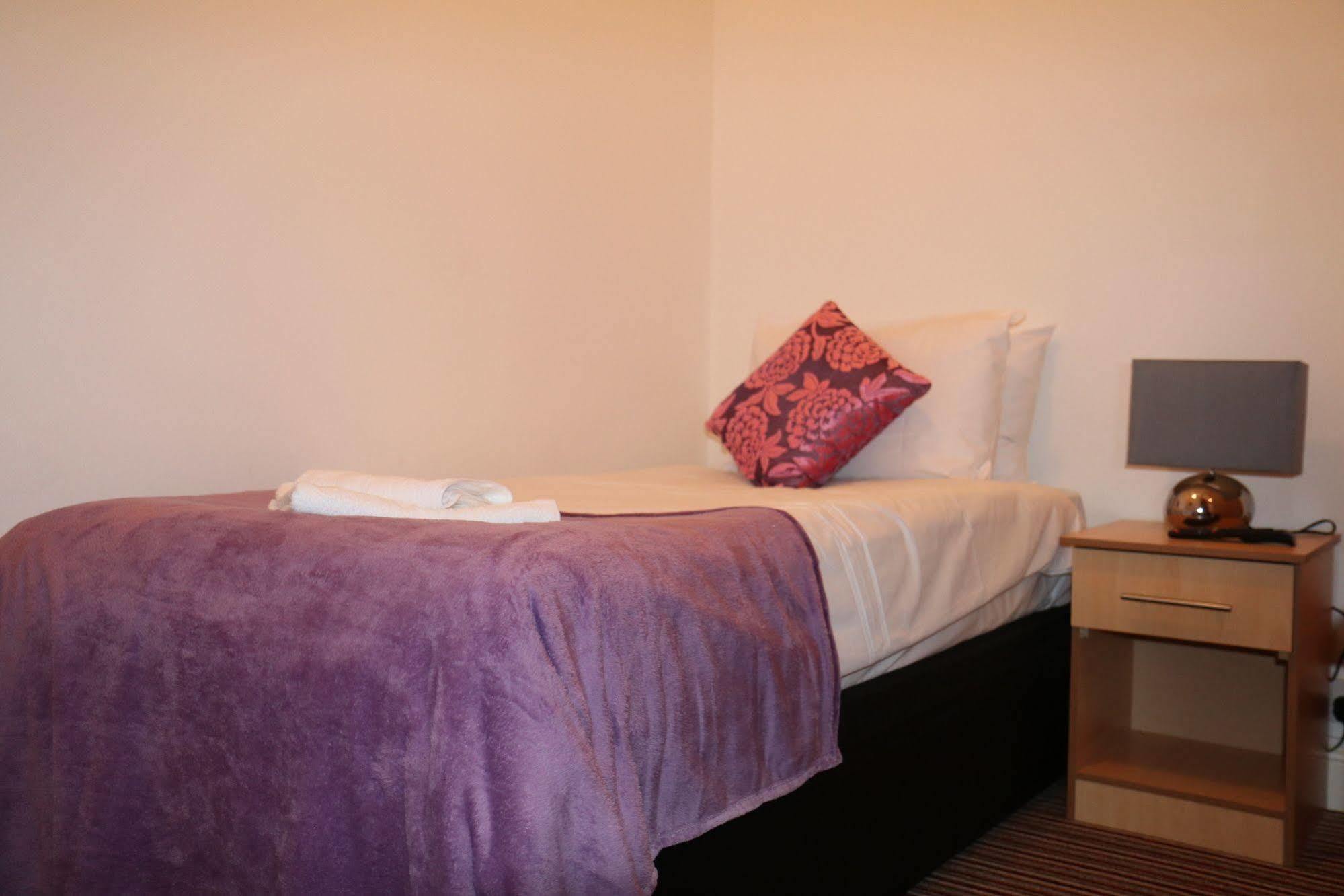 Metro House Star Accommodation Londra Dış mekan fotoğraf